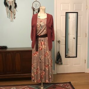 Promesa Floral Maxi Dress in Size Small